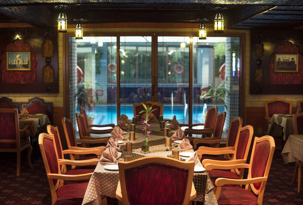 Swiss International Palace Hotel Al-Manamah Bagian luar foto